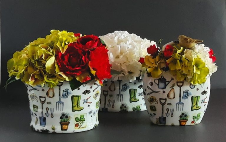 Juego 3 Arreglos Porcelana Hortensias Peonías Mini rosas rojas con pajaritos, opción 1